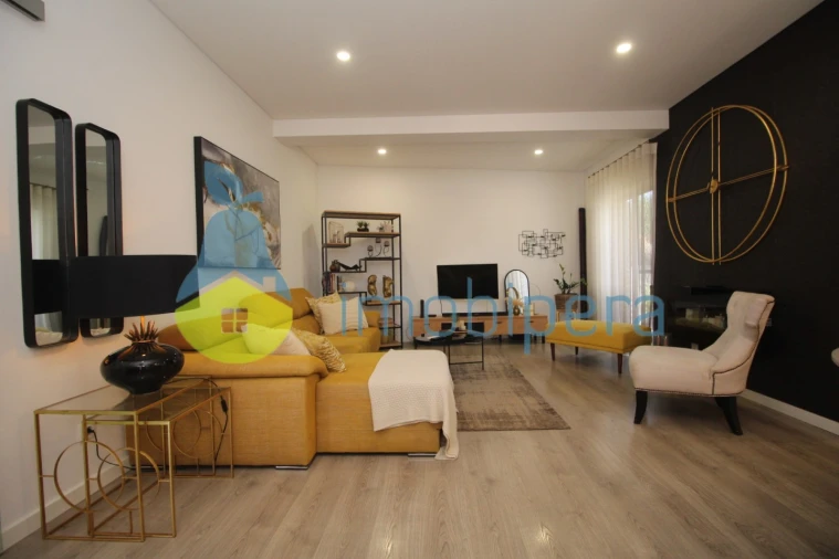 Apartamento T2 para Venda em Ferreiras Foto 3