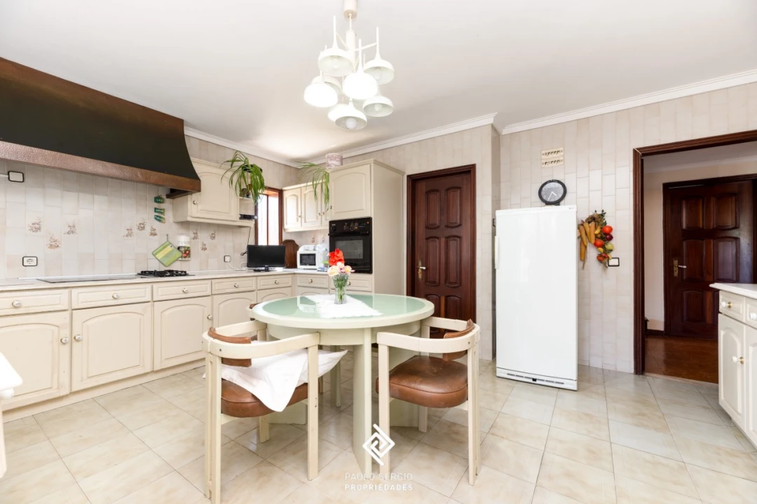 Moradia T6 para Venda em Pedroso e Seixezelo Foto 6