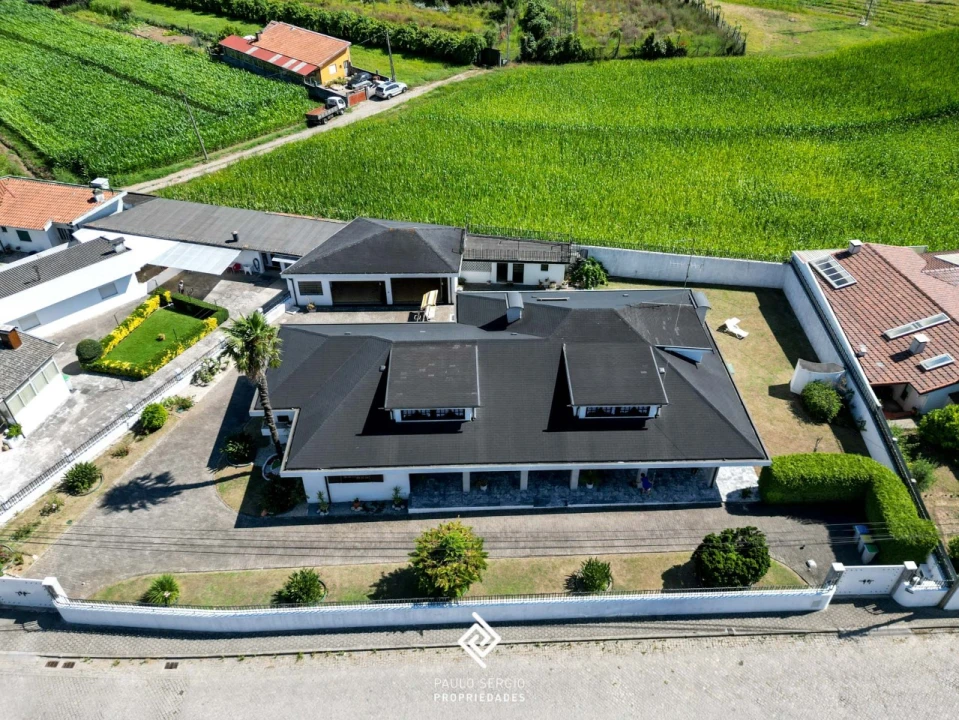 Moradia T6 para Venda em Pedroso e Seixezelo Foto 31