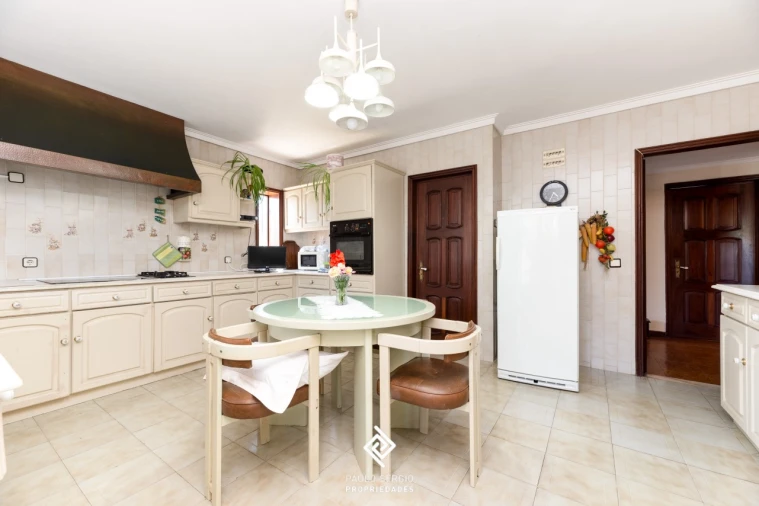 Moradia T6 para Venda em Pedroso e Seixezelo Foto 6