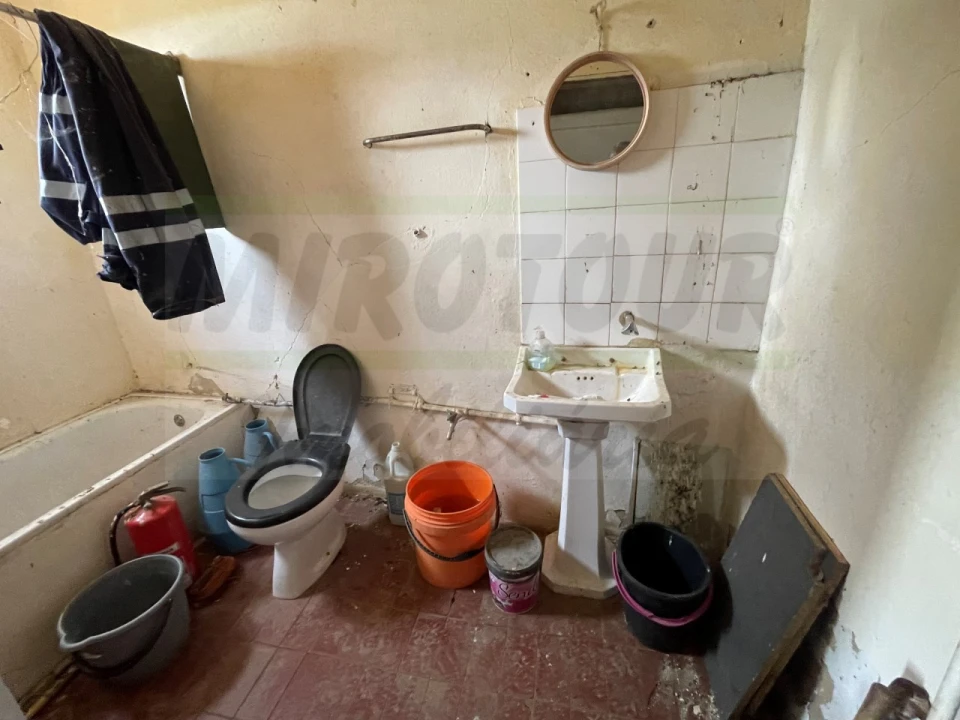 Quinta T3 para Venda em Abela Foto 32