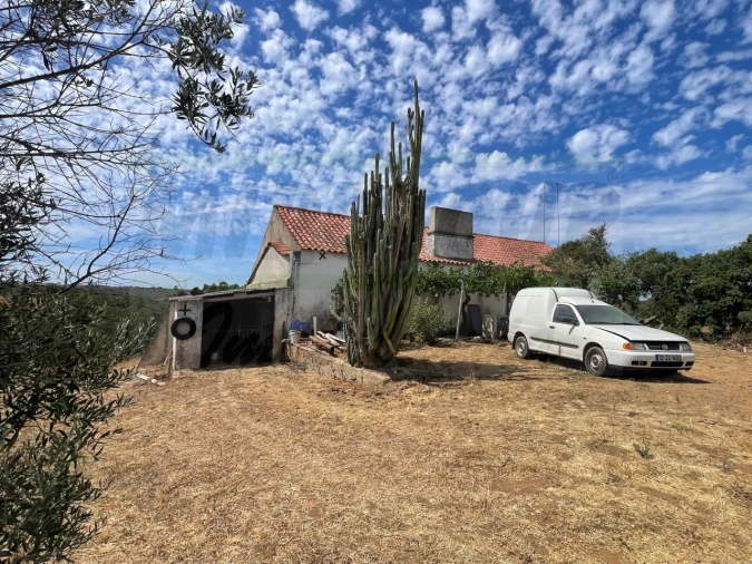 Quinta T3 para Venda em Abela Foto 27