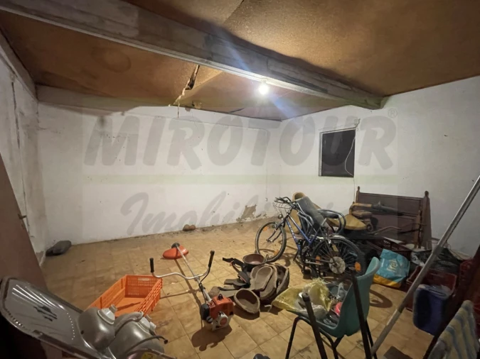 Quinta T3 para Venda em Abela Foto 34