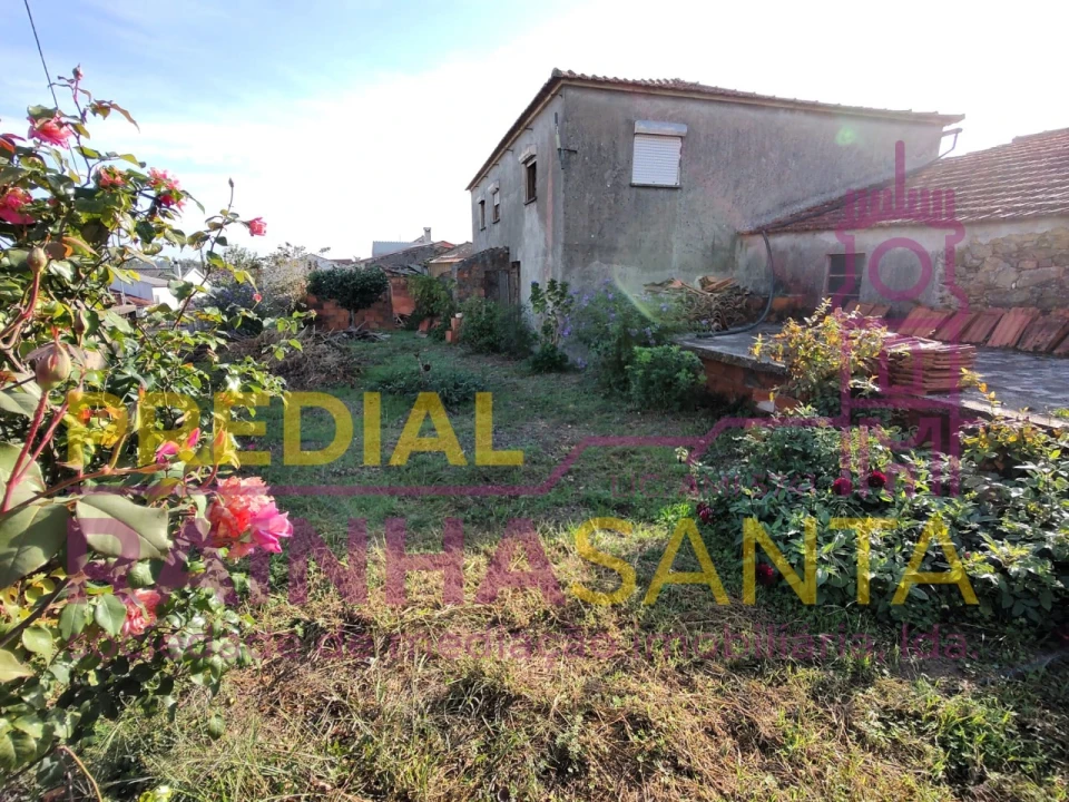 Moradia T3 para Venda em Ceira Foto 2