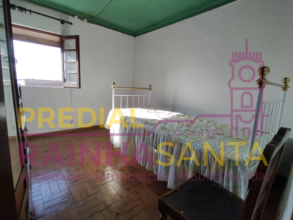 Moradia T3 para Venda em Ceira Foto 10