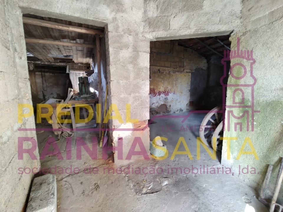 Moradia T3 para Venda em Ceira Foto 27