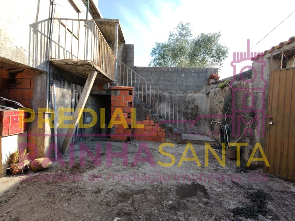 Moradia T3 para Venda em Ceira Foto 22