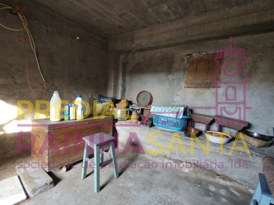 Moradia T3 para Venda em Ceira Foto 20