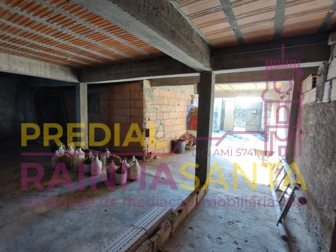 Moradia T3 para Venda em Ceira Foto 25