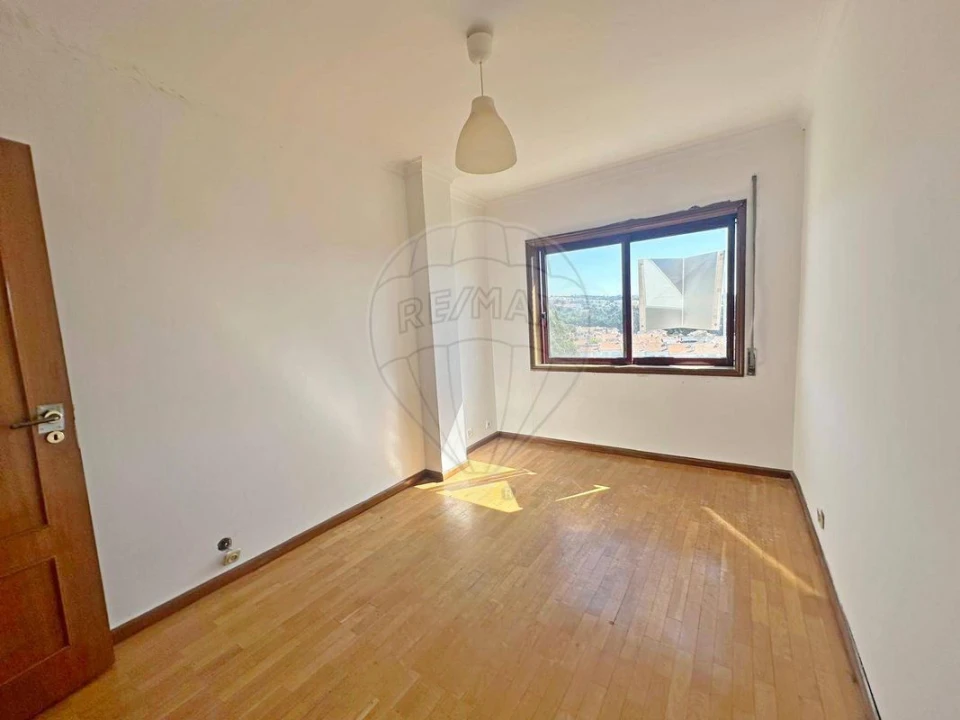 Apartamento T2 para Venda em Mafamude e Vilar do Paraíso Foto 17