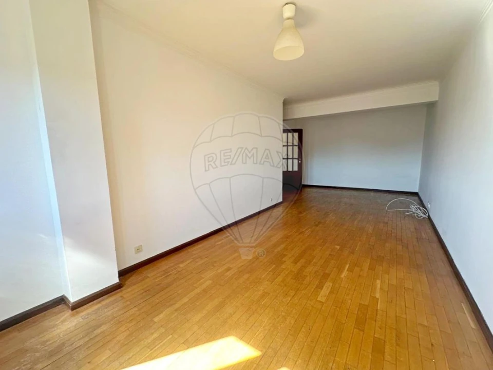 Apartamento T2 para Venda em Mafamude e Vilar do Paraíso Foto 10