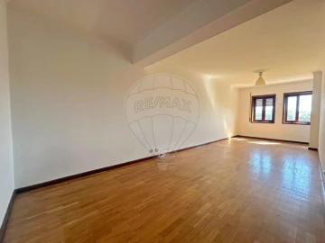 Apartamento T2 para Venda em Mafamude e Vilar do Paraíso