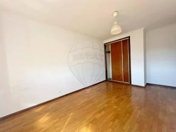 Apartamento T2 para Venda em Mafamude e Vilar do Paraíso