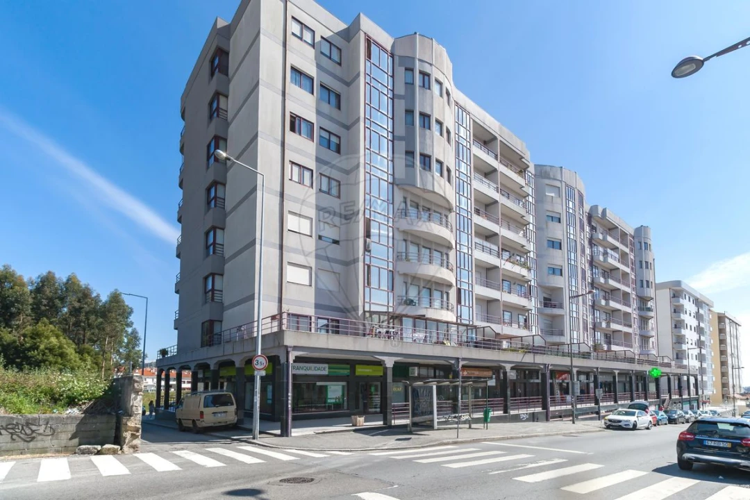 Apartamento T2 para Venda em Mafamude e Vilar do Paraíso Foto 18