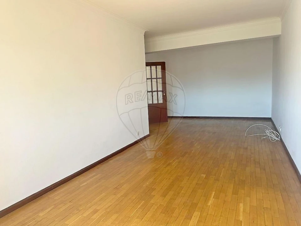Apartamento T2 para Venda em Mafamude e Vilar do Paraíso Foto 11