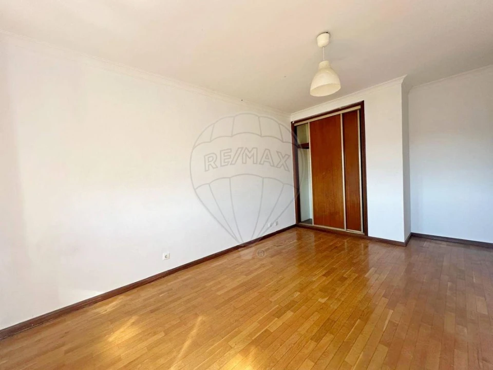 Apartamento T2 para Venda em Mafamude e Vilar do Paraíso Foto 15