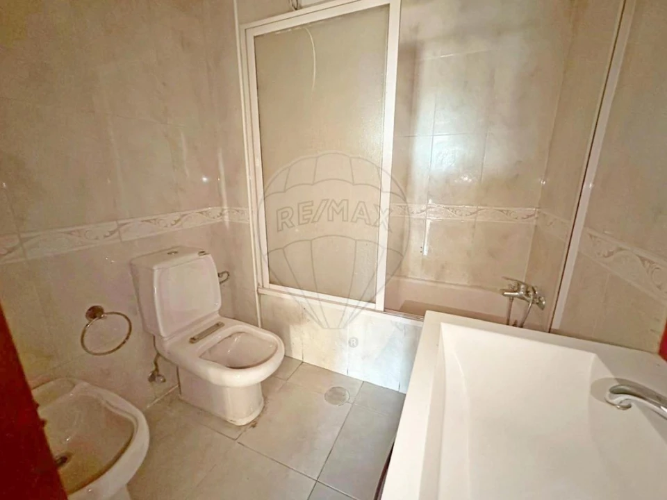 Apartamento T2 para Venda em Mafamude e Vilar do Paraíso Foto 8