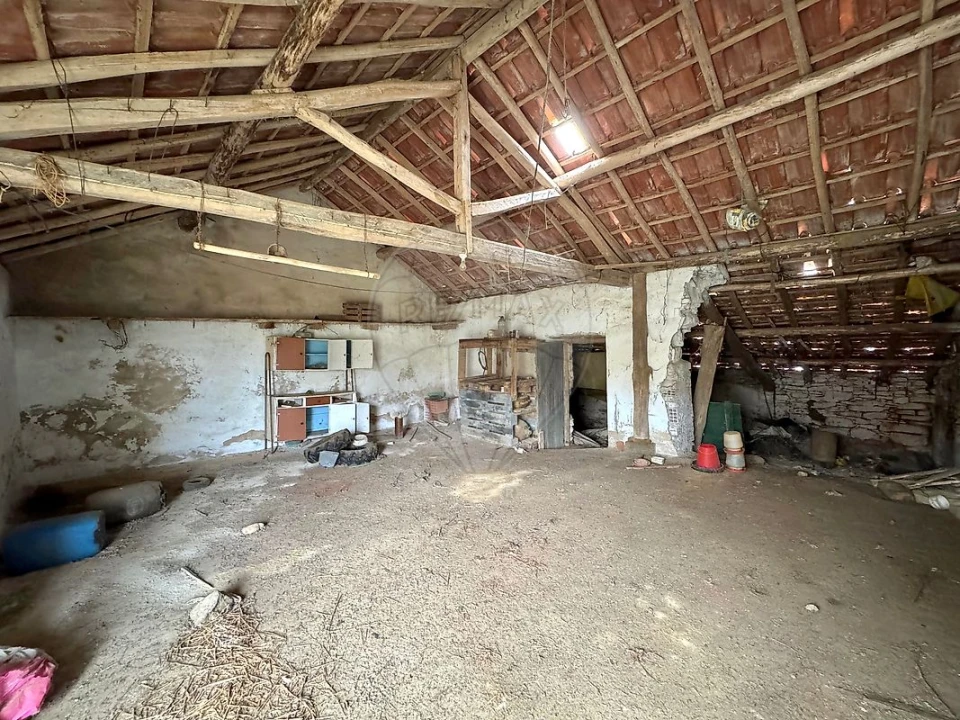 Armazém para Venda em Vila Verde dos Francos Foto 6