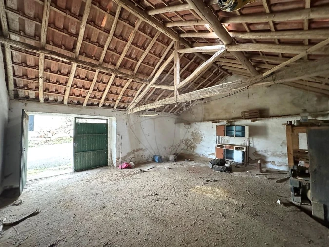 Armazém para Venda em Vila Verde dos Francos Foto 5