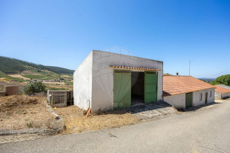 Armazém para Venda em Vila Verde dos Francos Foto 2