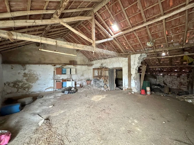 Armazém para Venda em Vila Verde dos Francos Foto 6