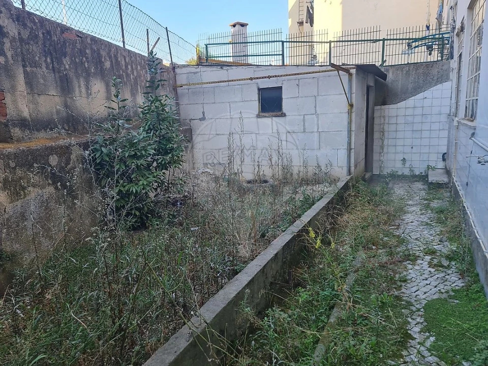 Apartamento T3 para Venda em Póvoa de Santa Iria e Forte da Casa Foto 23