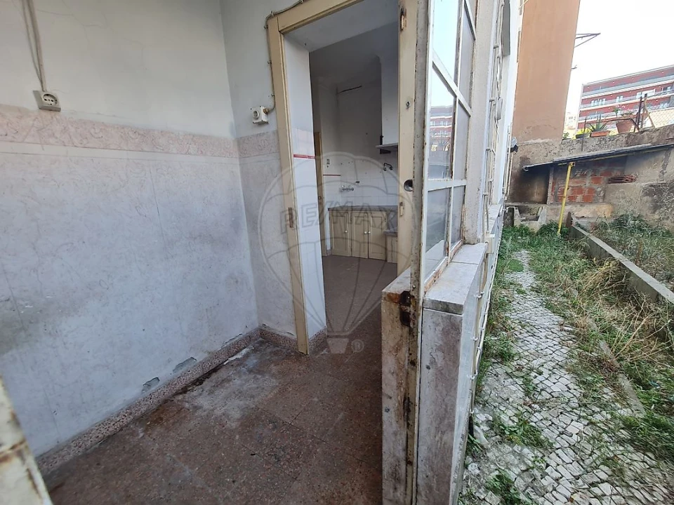 Apartamento T3 para Venda em Póvoa de Santa Iria e Forte da Casa Foto 21