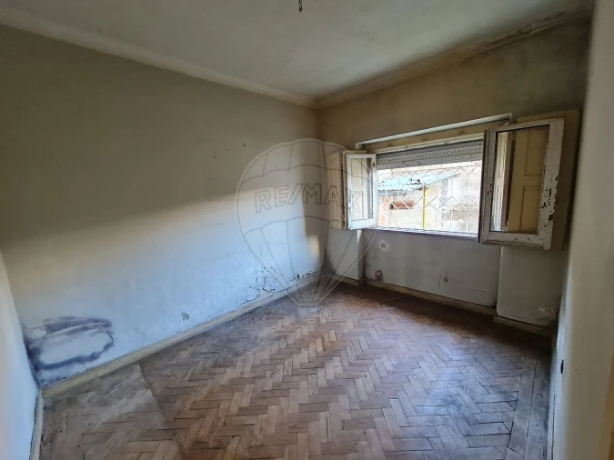 Apartamento T3 para Venda em Póvoa de Santa Iria e Forte da Casa Foto 11