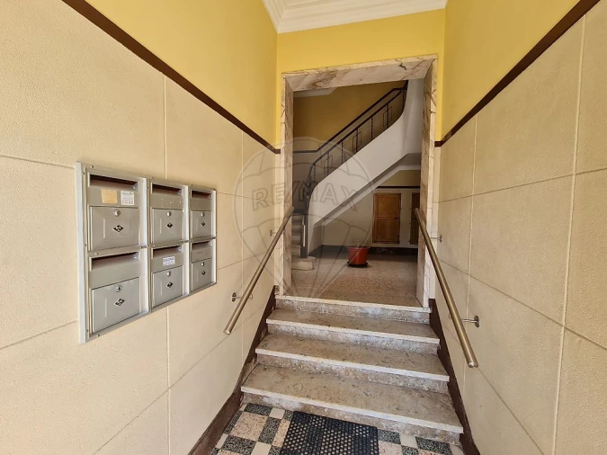 Apartamento T3 para Venda em Póvoa de Santa Iria e Forte da Casa Foto 4