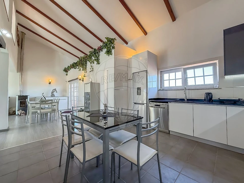 Moradia T5 para Venda em São Pedro Foto 1