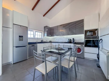 Moradia T5 para Venda em São Pedro