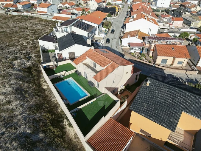 Moradia T5 para Venda em São Pedro Foto 2