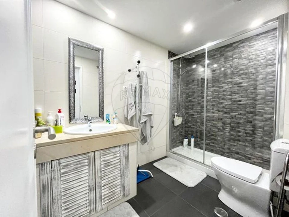 Apartamento T3 para Venda em Corroios Foto 5