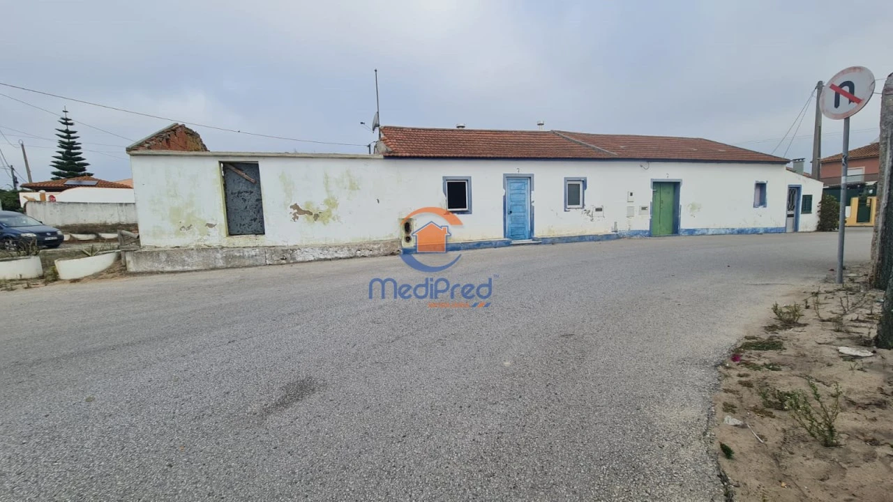Moradia T2 para Venda em A dos Cunhados e Maceira Foto 2