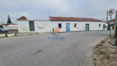 Moradia T2 para Venda em A dos Cunhados e Maceira