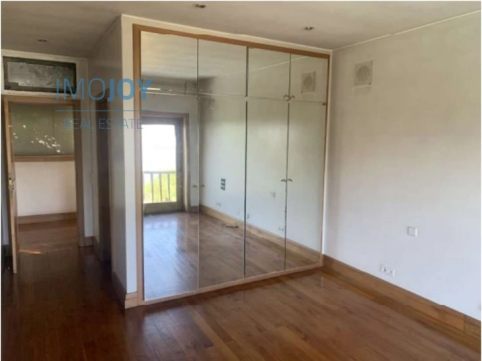 Moradia T5 para Venda em Azurem Foto 20