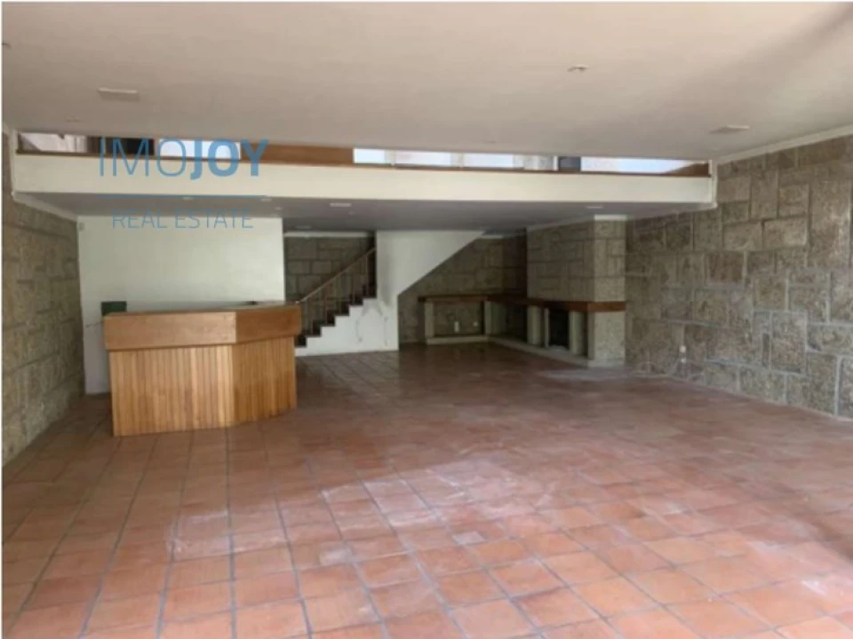 Moradia T5 para Venda em Azurem Foto 22