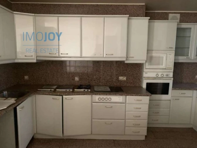 Moradia T5 para Venda em Azurem Foto 10