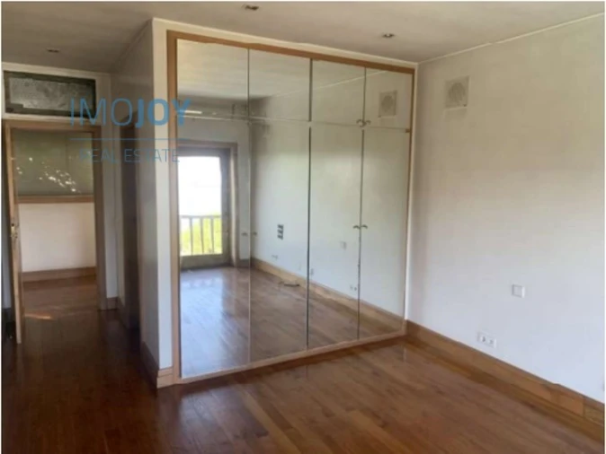 Moradia T5 para Venda em Azurem Foto 20