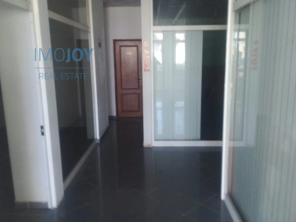 Loja para Arrendamento em Samouco Foto 5