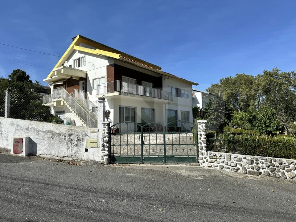 Moradia T3 para Venda em Tortosendo Foto 3