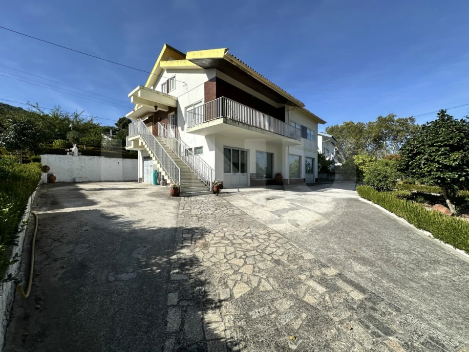 Moradia T3 para Venda em Tortosendo Foto 5