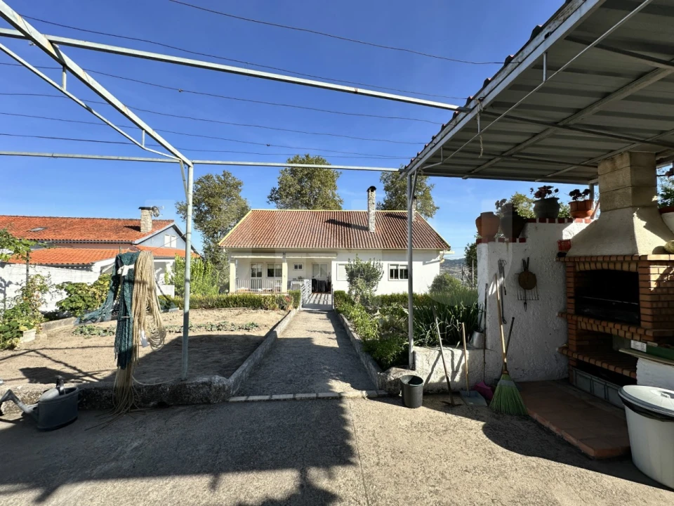 Moradia T3 para Venda em Tortosendo Foto 41