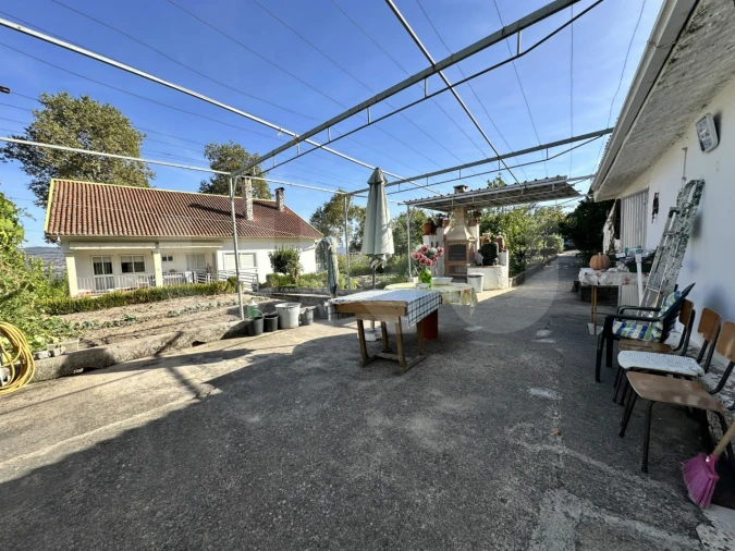 Moradia T3 para Venda em Tortosendo Foto 42