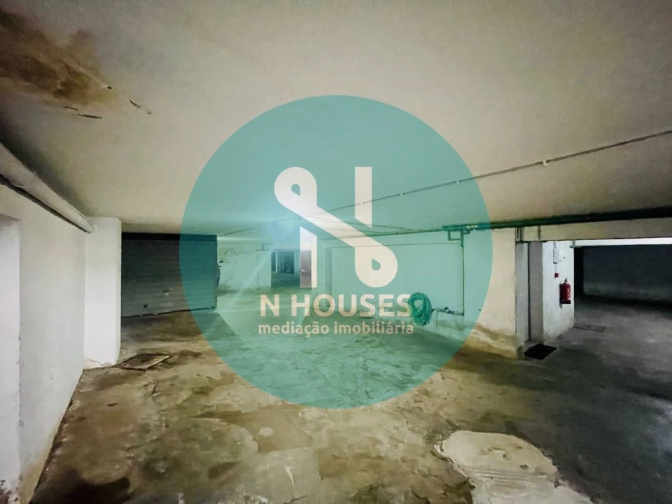 Garagem para Venda em São Vicente (Braga) Foto 29