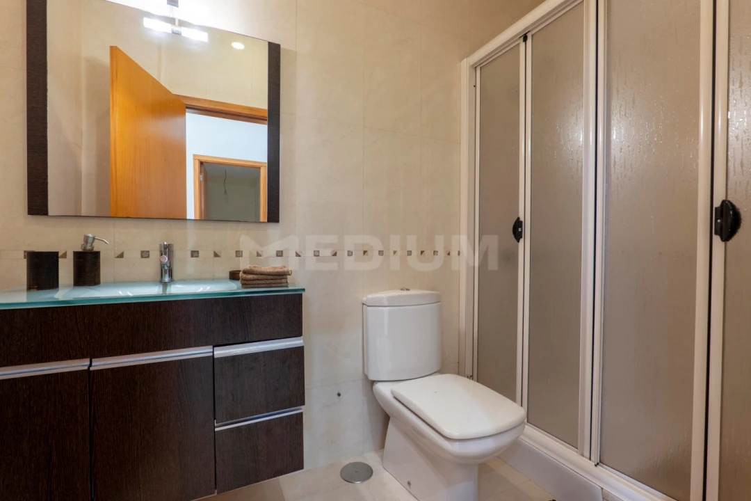 Moradia T3 para Venda em Avidos e Lagoa Foto 14