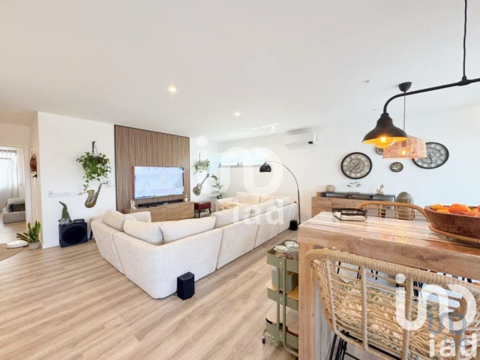 Apartamento T3 para Venda em Quelfes Foto 1