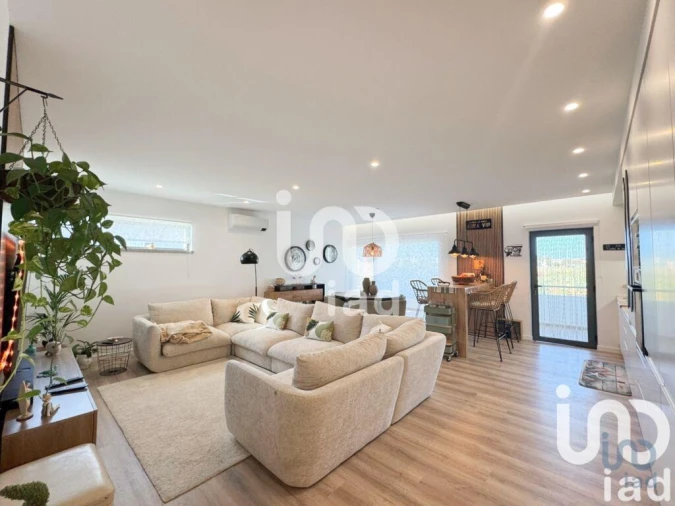 Apartamento T3 para Venda em Quelfes Foto 10