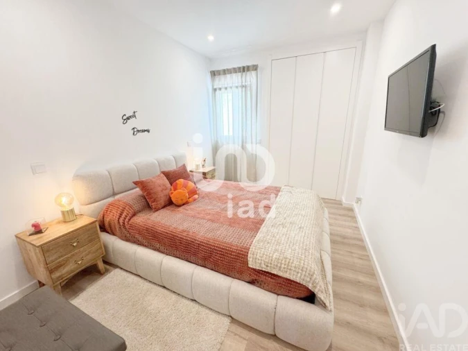 Apartamento T3 para Venda em Quelfes Foto 23