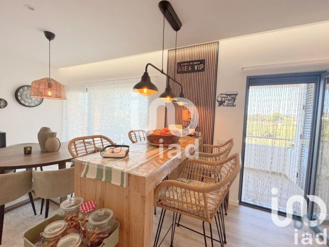 Apartamento T3 para Venda em Quelfes Foto 9